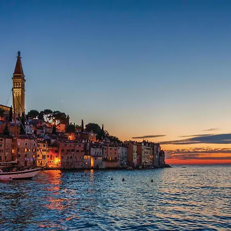 In With House A Panoramic View Rovinj