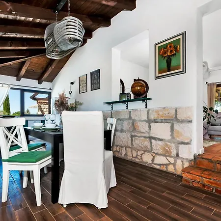 Holiday home In With House A Panoramic View *